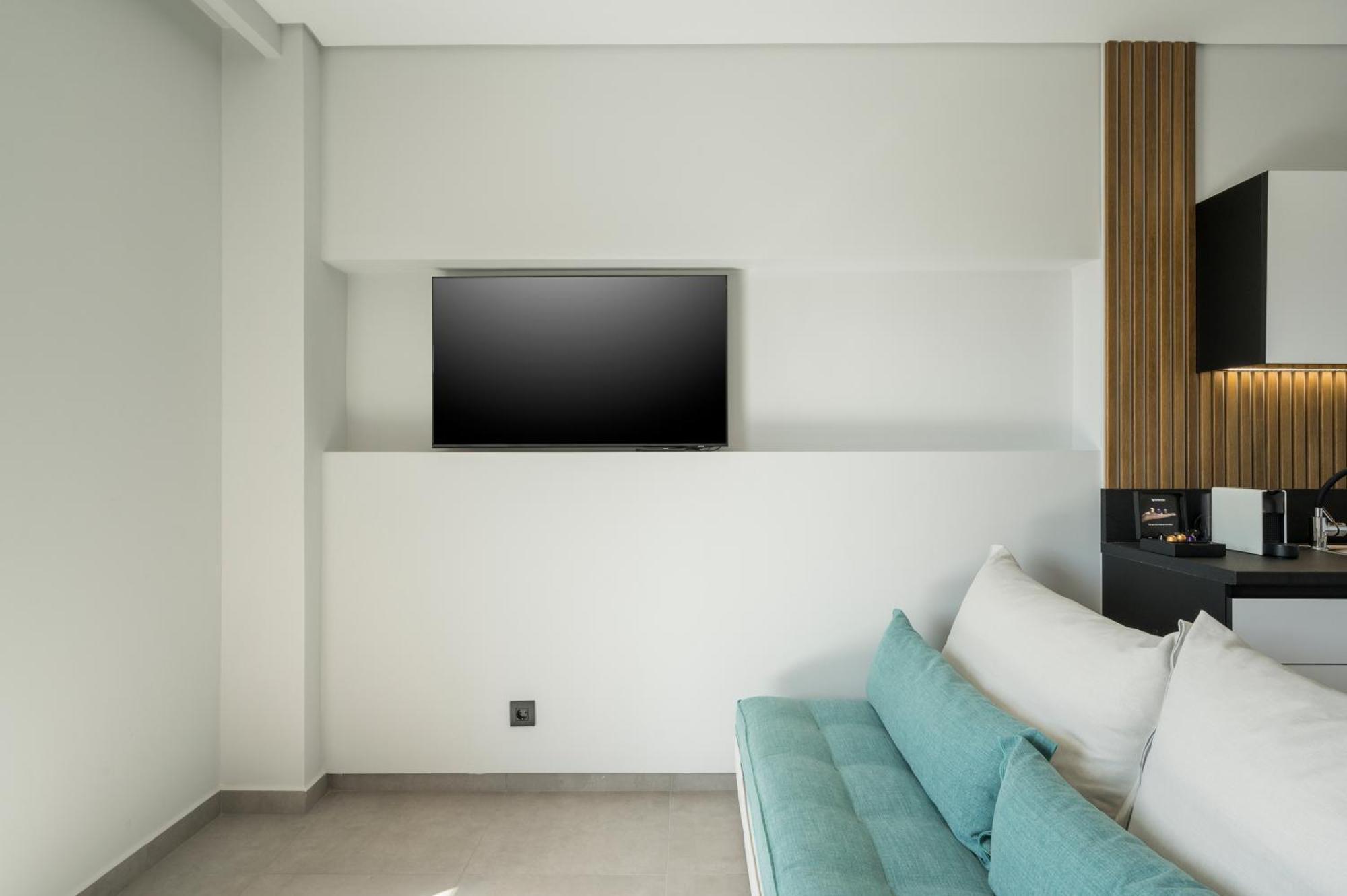 Ostrakon Suites Agia Marina Extérieur photo